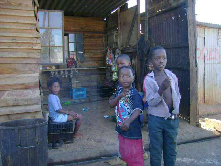 Afrikanische Kinder