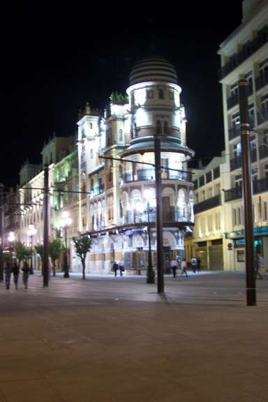 Sevilla bei Nacht