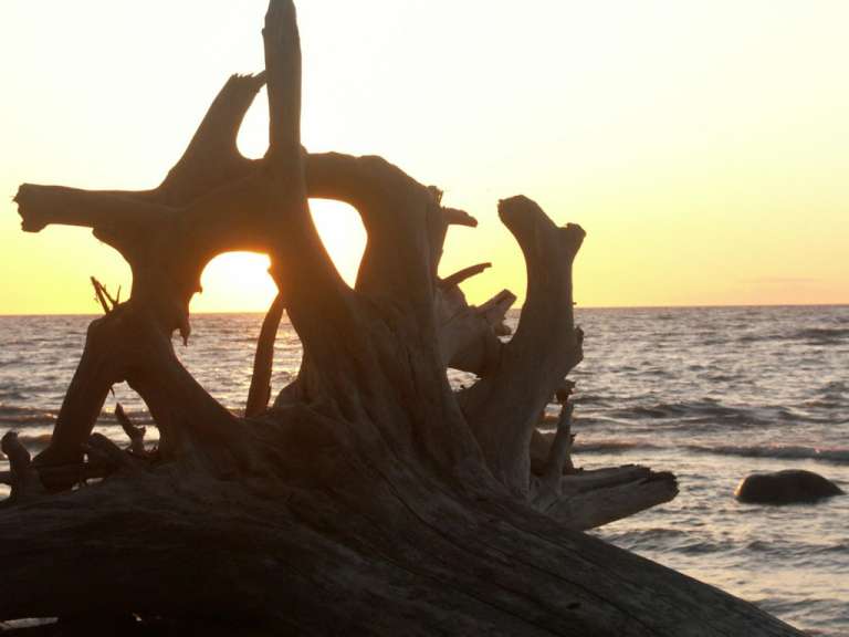 Saka Cliff