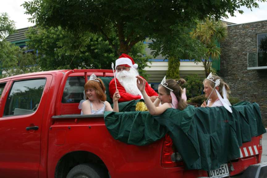 Santa Parade in Te Anau