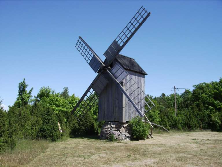 Eine Mühle auf der Insel Muhu