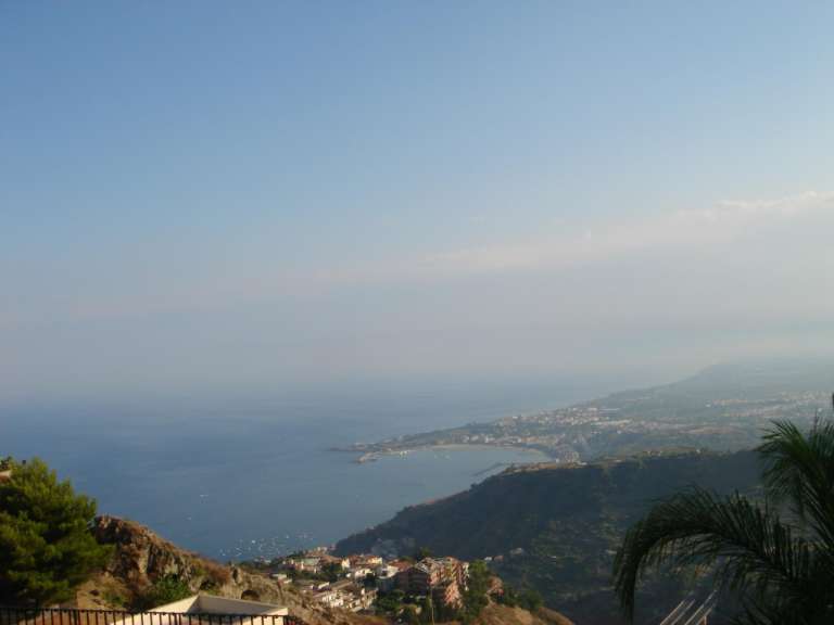 Blick von Taormina aufs Meer