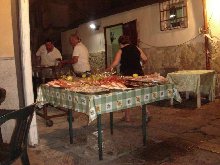 Strassenfischrestaurant Palermo