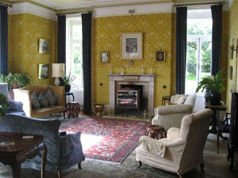 Drawing room in einem Manor House in Westmeath