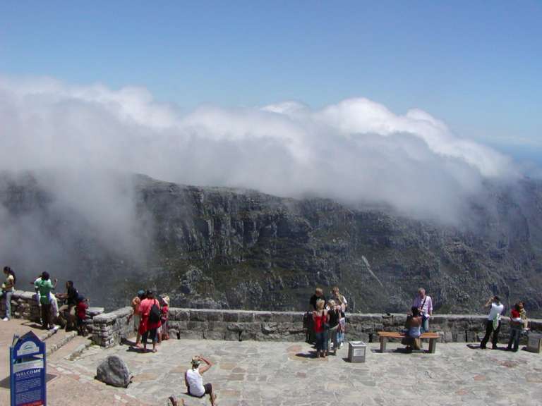 Det Tafelberg mit anrückender Decke