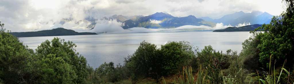 08.01.09 - Lake Manapouri am Morgen
