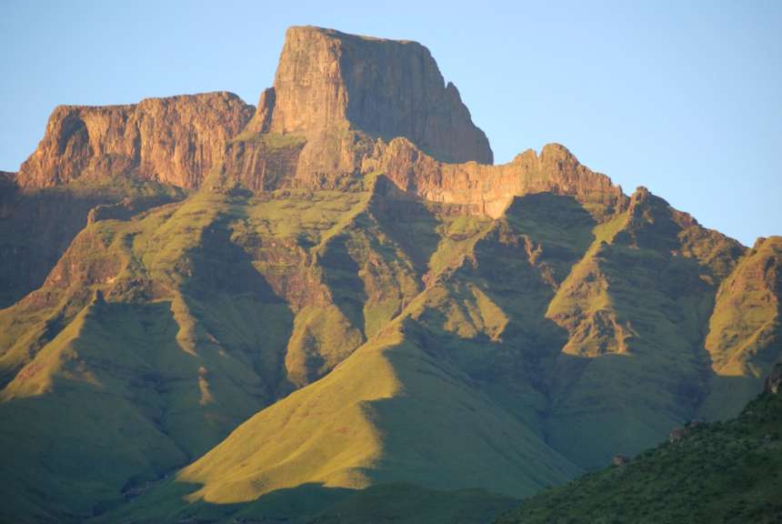 Sonnenaufgang Amphitheater Drakensberge
