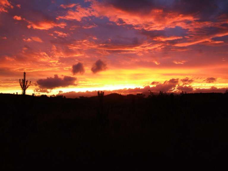 Eindrucksvoller Abendhimmel im Vulkanland bei Roturua