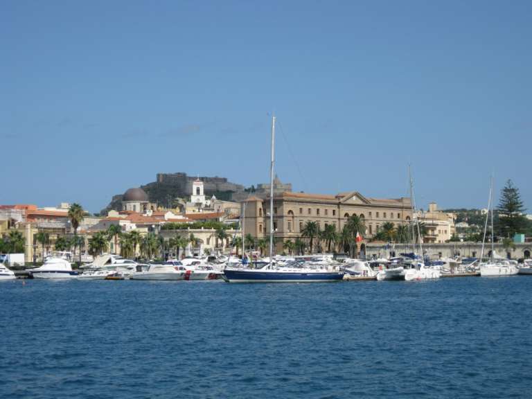Der Hafen von Milazzo
