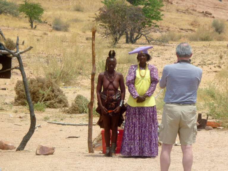 Himba und Herero Frauen