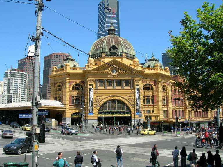 Melbourne - Flinders Street Station und Eureka Tower