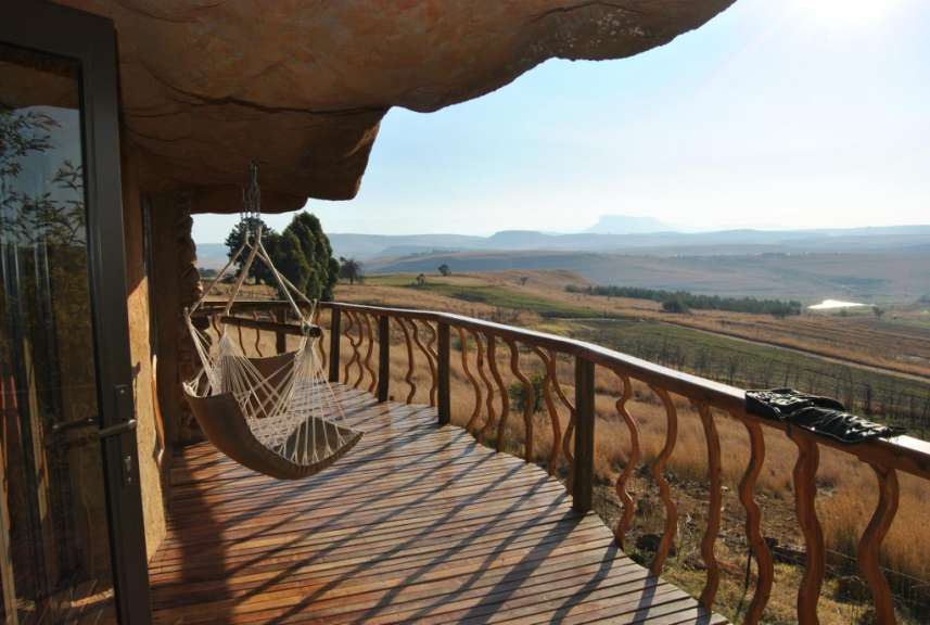 Blick von der Cave-Terrasse auf die Drakensberge