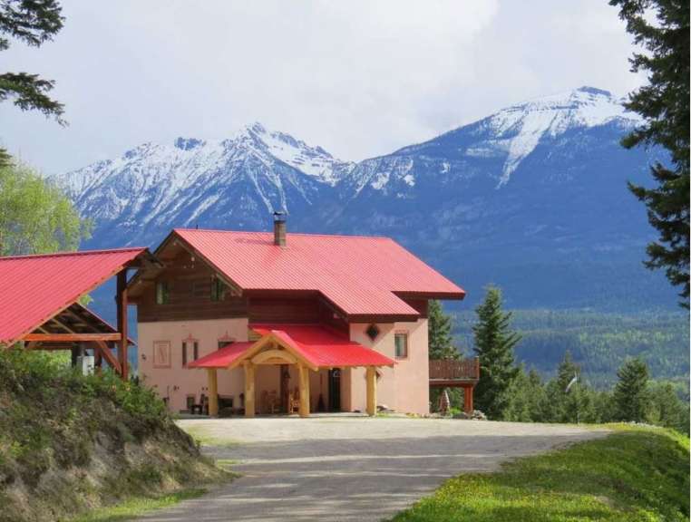 Kanadisch-tirolerische Mischung: Tschurtschenthaler Lodge