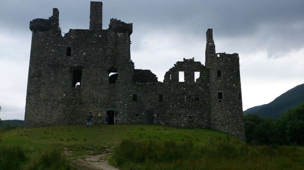 Schöne Ruine zum Erkunden am Loch Awe