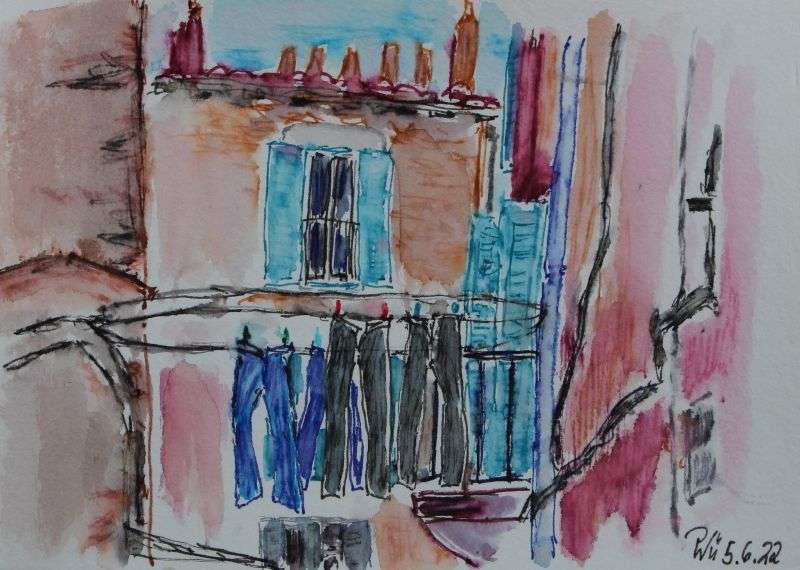 Eine Aquarellzeichnung eines Gebäudes mit blauen Fensterläden