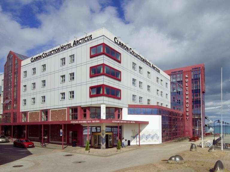 An der Küste von Hinnøya: Hotel in Harstad