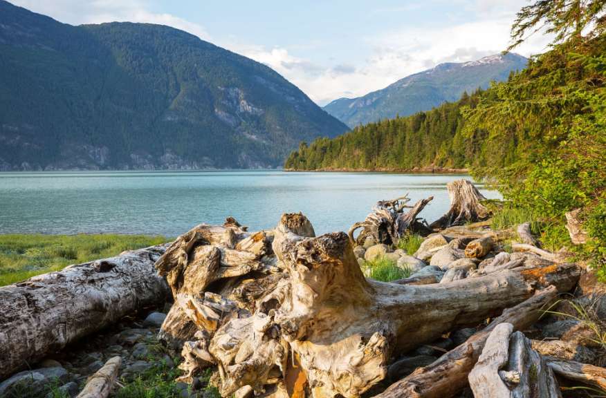 Kanada: Schöne Küste bei Sonnenuntergang in Bella Coola