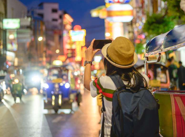 Rundgang und Foodtasting: abendlicher Ausflug durch Bangkok