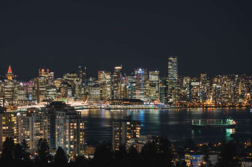 Blick von der Unterkunft bei Nacht