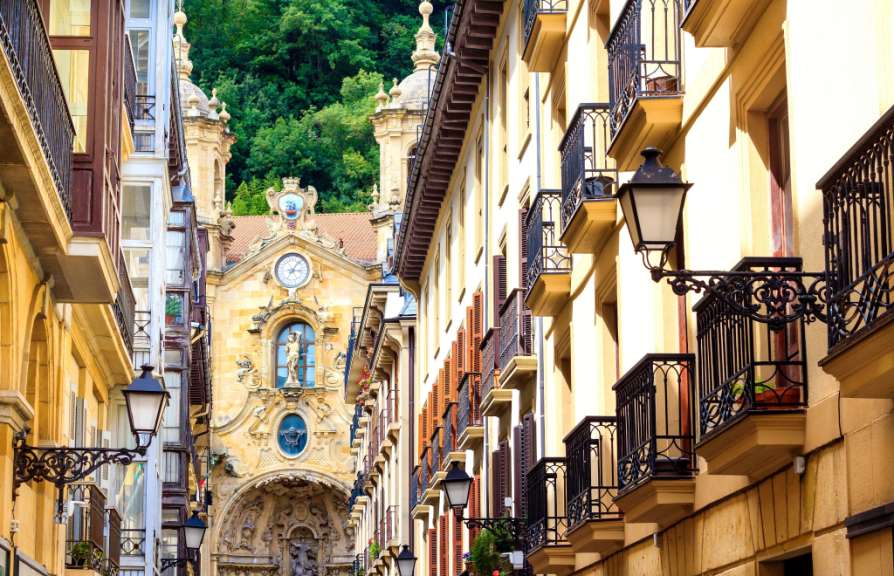 Blick auf Santa Maria del Coro: Altstadt von San Sebastian