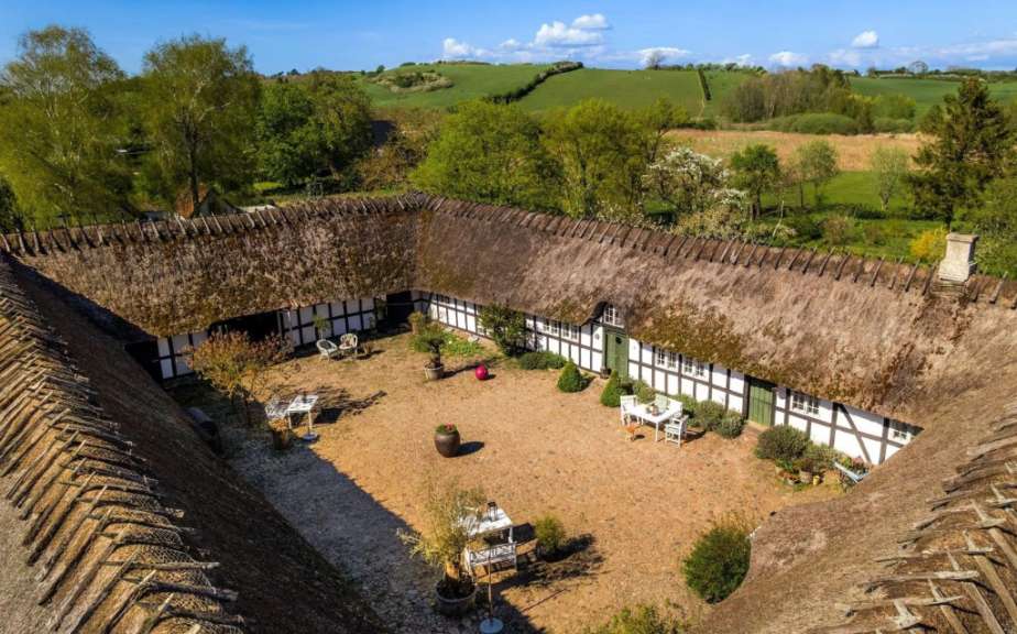 Vierflügelhof: B&B bei Millinge