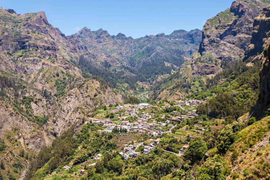 Zufluchtsort in den Bergen: Curral das Freiras