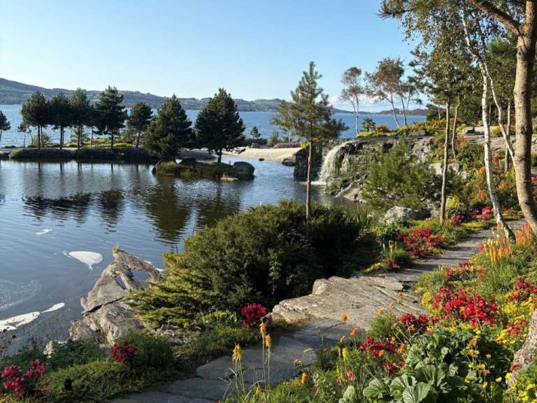 Blumenparadies: Flor og Fjære