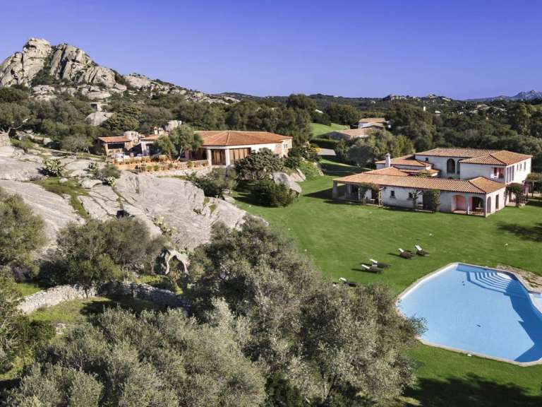 Ruhige Hanglage: Landhotel bei Arzachena