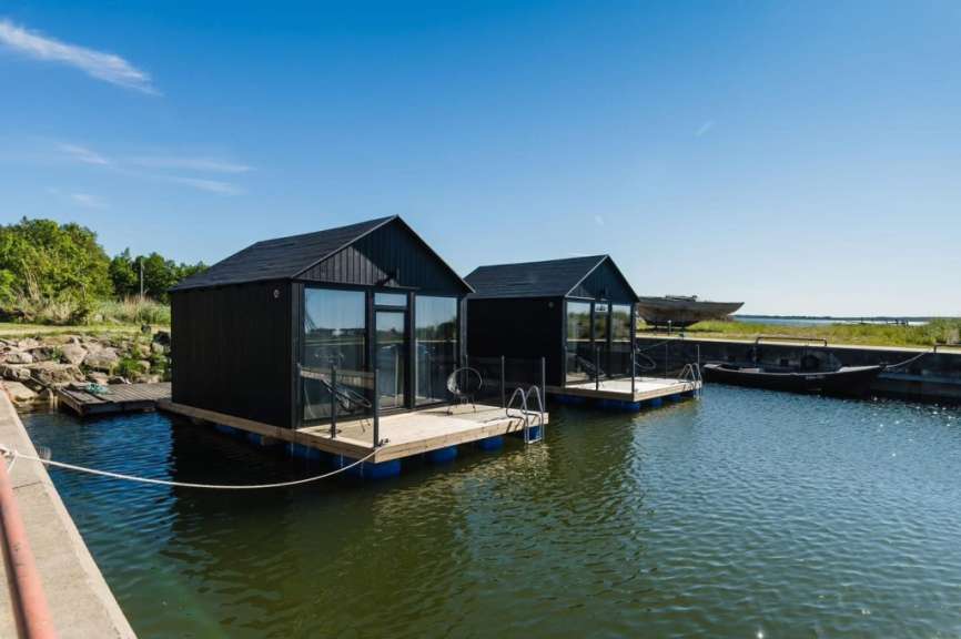 Floating Houses
