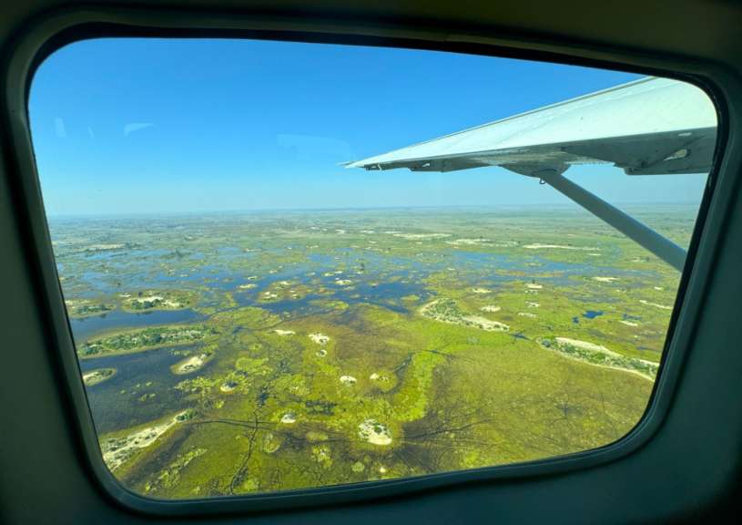 Flug über das Okavango Delta