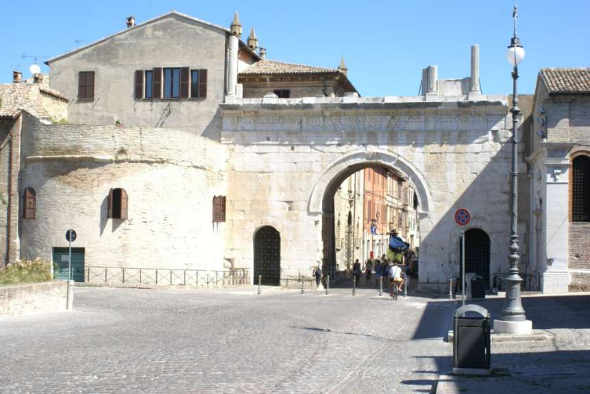 Arco di Augusto in Fano