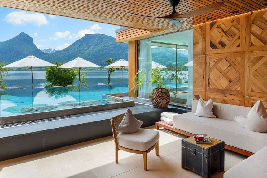Outdoor-Lounge und Pool