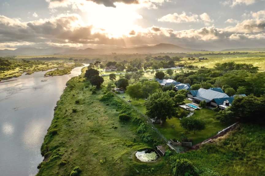 Weite Blicke: Lodge am Crocodile River
