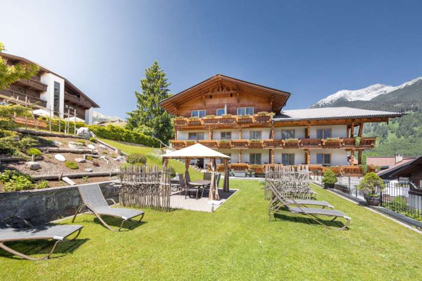 Blick zur Zugspitze: Pension in Lermoos