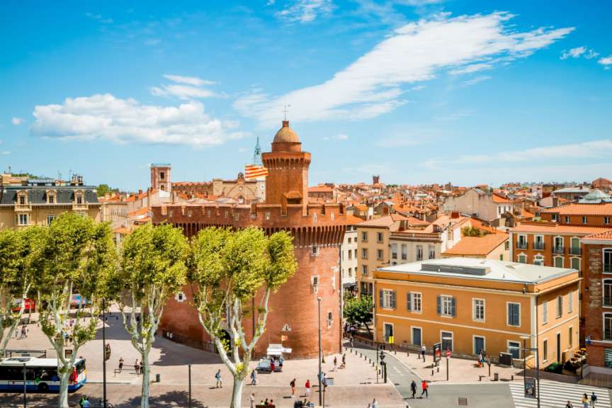 Blick auf das Castillet in der Stadt Perpignan
