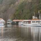 Ein weißes Boot mit der Aufschrift ' princess elizabeth ii ' darauf