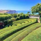 Panoramasicht auf die Gärten: Étretat