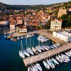 Hafen und Altstadt von Muggia