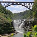 Upper Falls und Genesee Arch Bridge