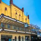 Gebäude in Innisfall