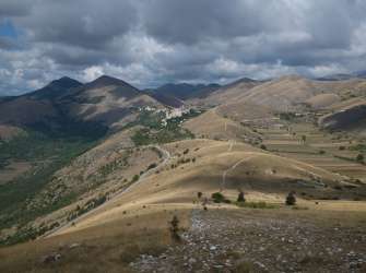 Tolle Wanderung zum Calascio mit Blick auf Sextantio Albergo