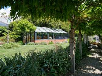 Garten und Frühstückspavillon in Porto