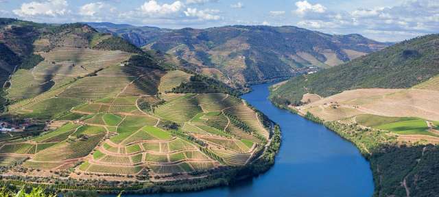 Mit Umfulana durch Nordportugal: Dourotal Ein Fluss, der mitten in einem Tal fließt