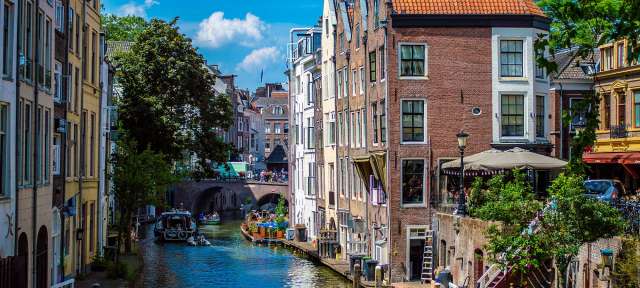 Bunte Häuser säumen die Oudegracht: Utrecht Bunte Häuser säumen die Oudegracht: Utrecht