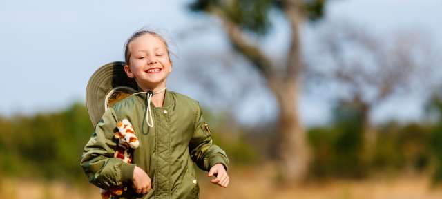 Kind auf Safari in Südafrika