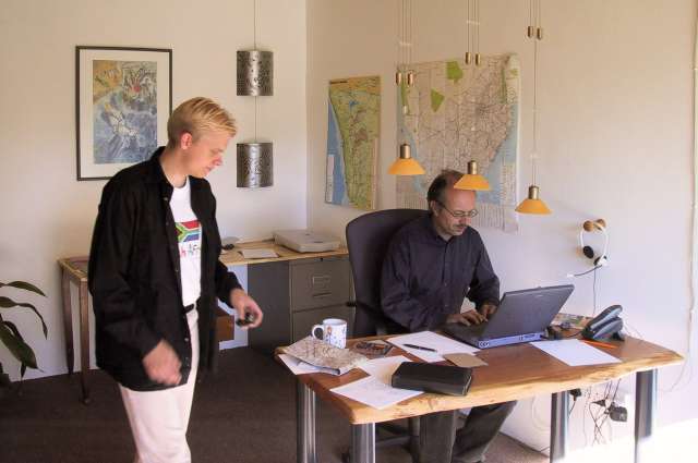 Ideenschmiede: Garagenbüro Hermannsburg, Südafrika