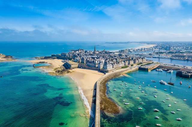 Von Meer umspült: Smaragdküste der Bretagne