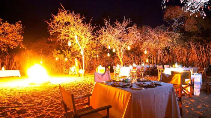 Bush Dinner im Tarangire Camp