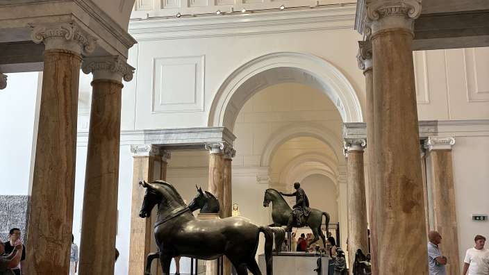 Im archäöologischen Nationalmuseum Im archäöologischen Nationalmuseum