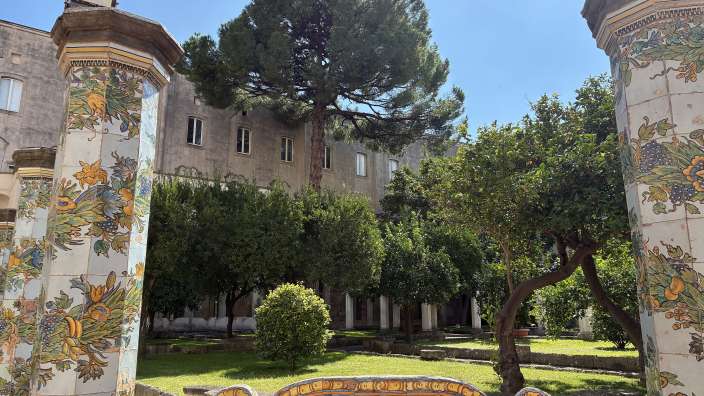 Neapel im Garten von Santa Chiara Neapel im Garten von Santa Chiara